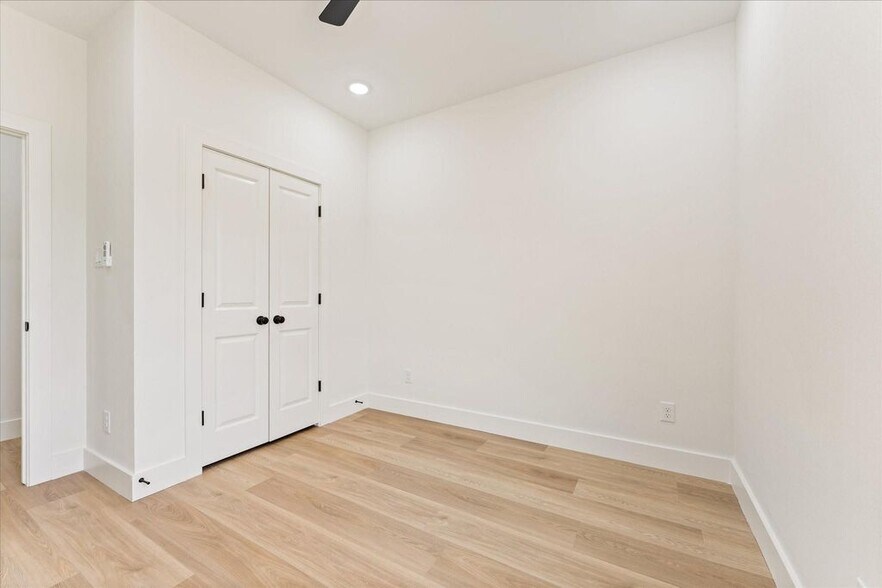 More Photos Of 9119 Henrietta Street #A & B, Houston Multifamily For Sale