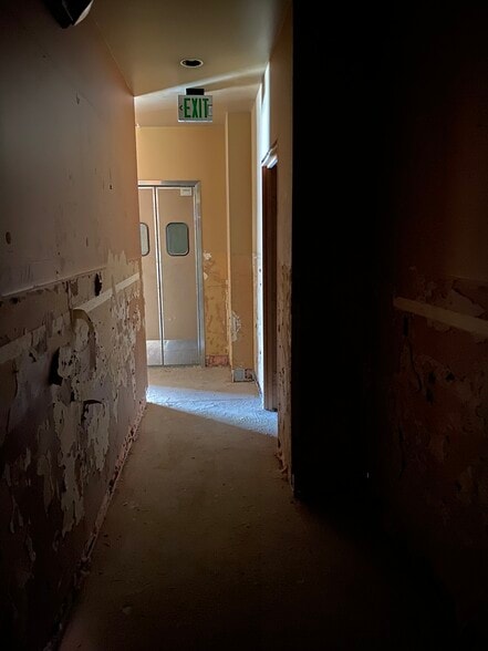 More Photos Of 4280-4302 E Indian School Rd, Phoenix Unknown For Lease