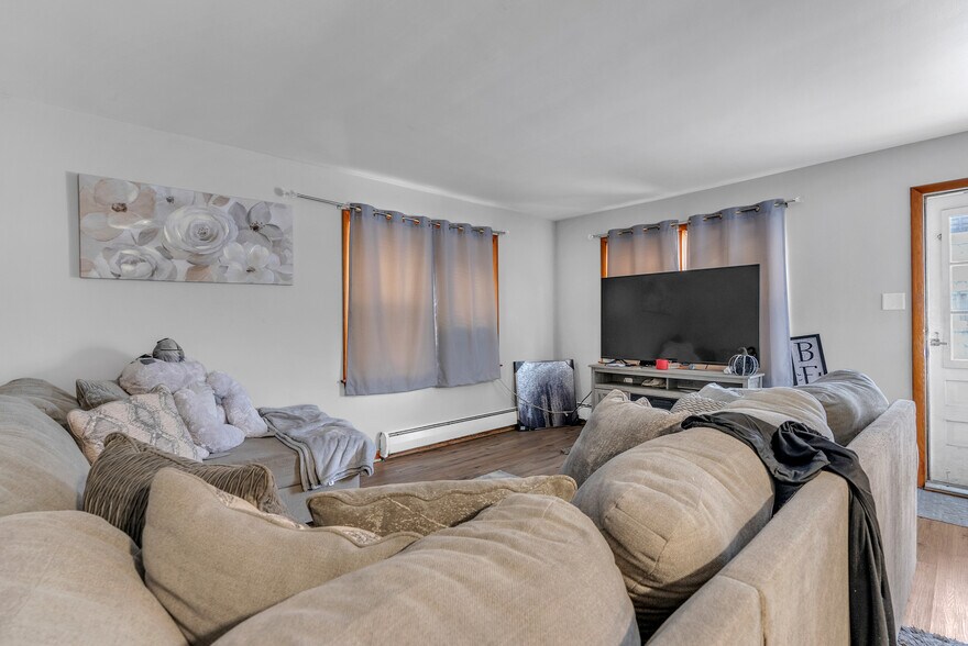 More Photos Of 6860 Delaware St, Merrillville Apartments For Sale