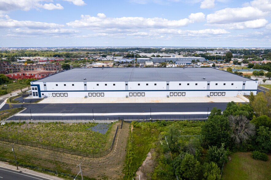 More Photos Of 332 S 17th St, Camden Industrial For Sale