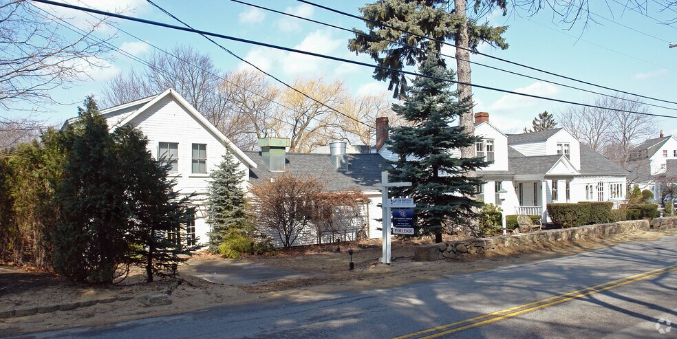 More Photos Of 200 Shore Rd, Ogunquit Restaurant For Sale