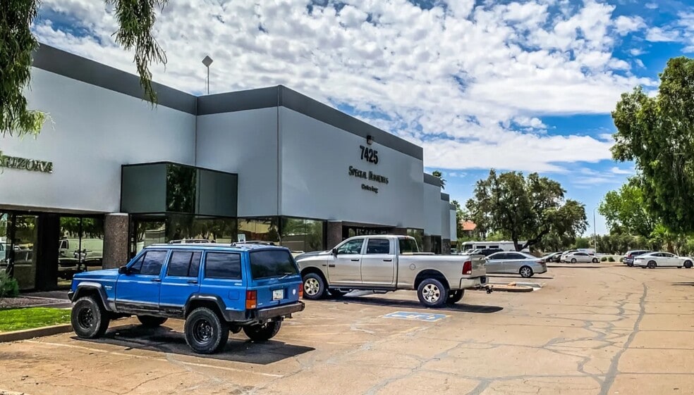 More Photos Of 7425 S Harl Ave, Tempe Warehouse For Lease