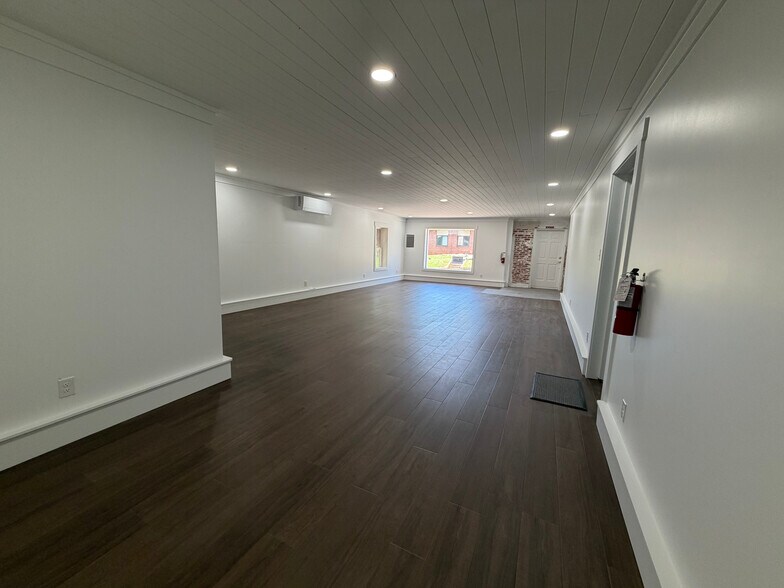 More Photos Of 139 W 2nd St, Rutherfordton Medical For Lease