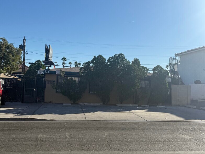 Primary Photo Of 1812 Lewis Ave, Las Vegas Apartments For Sale