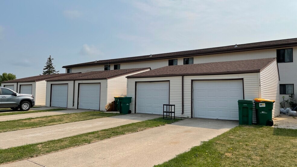 More Photos Of 114 8th Ave SE, Mayville Apartments For Sale