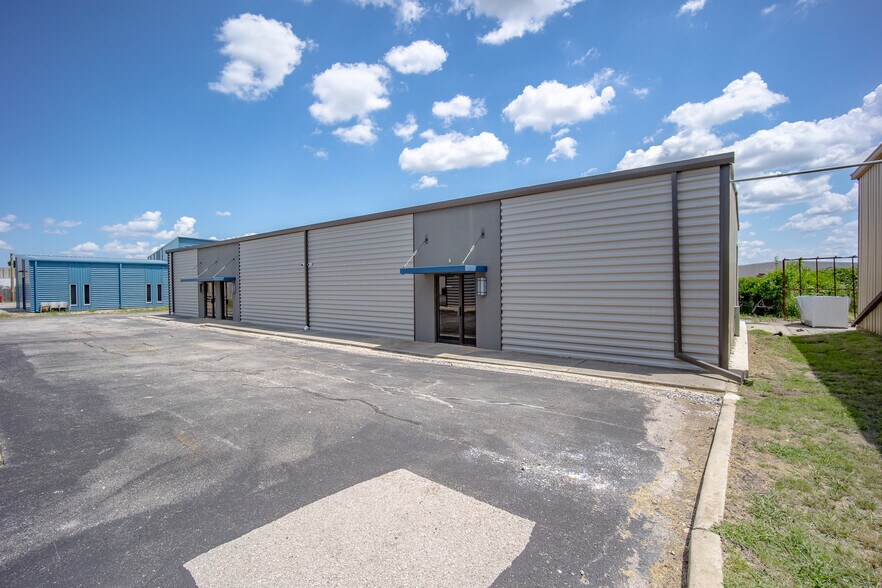 More Photos Of 2845 Broce Dr, Norman Office For Sale