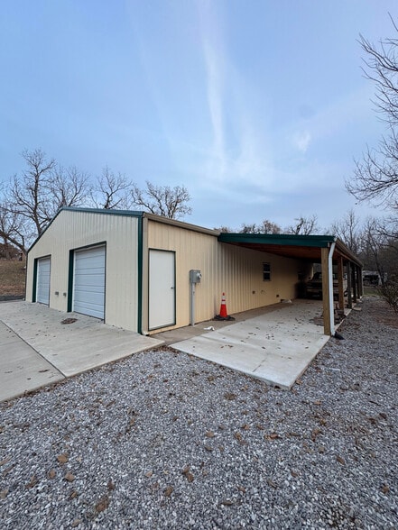Primary Photo Of 12788 S Coltrane Rd, Edmond Warehouse For Lease
