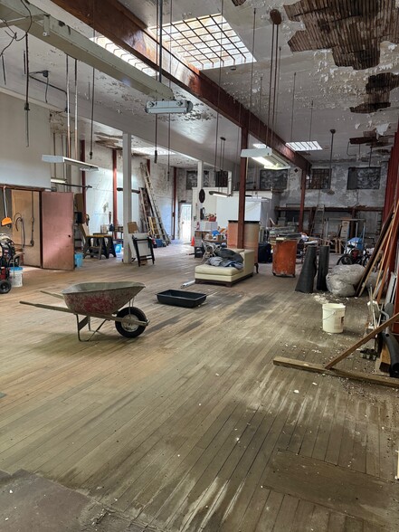 More Photos Of 1806 Alcatraz Ave, Berkeley General Retail For Sale