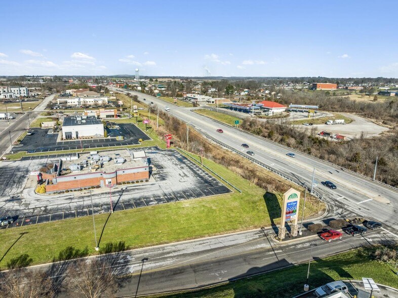 More Photos Of 408 Market Square Dr, Maysville Restaurant For Sale