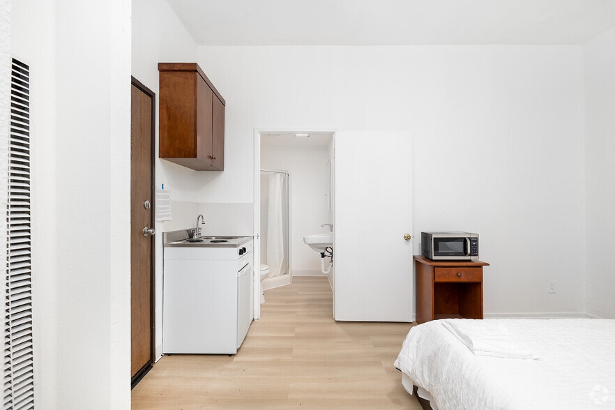 More Photos Of 710 S Broadway, Los Angeles Apartments For Lease