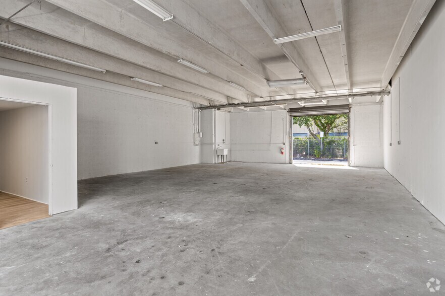 More Photos Of 4255 Westroads Dr, Riviera Beach Unknown For Lease