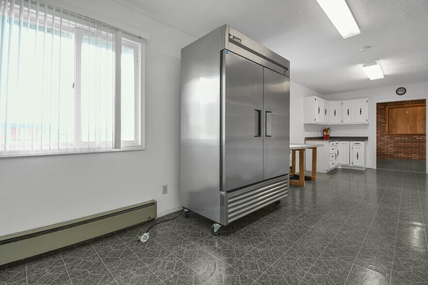 More Photos Of 2598 E Smiley Ave, Shelby Religious Facility For Sale