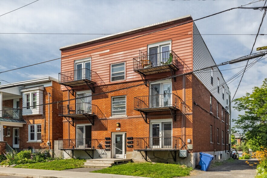 More Photos Of 46 Carlyle Ave, Ottawa Apartments For Sale