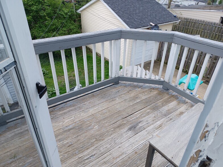 More Photos Of , Bedford Specialty For Sale