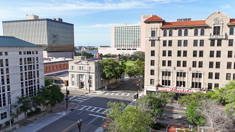 More Photos Of 200 E Forsyth St, Jacksonville Office For Lease