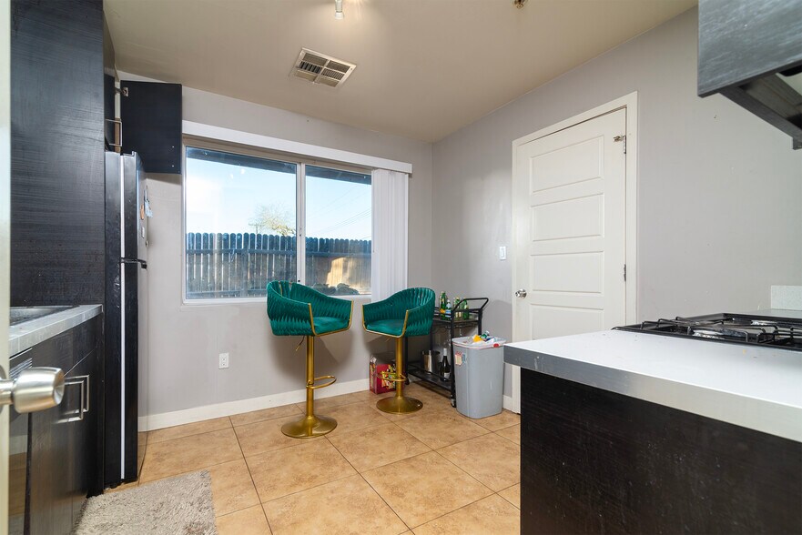 More Photos Of 822 E Montecito Ave, Phoenix Apartments For Sale