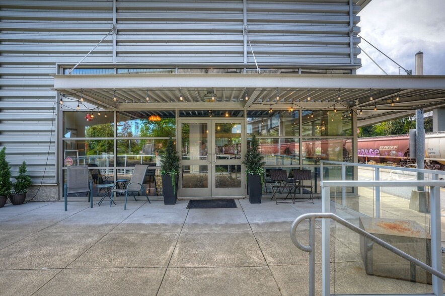 More Photos Of 1515 Dock St, Tacoma Apartments For Sale