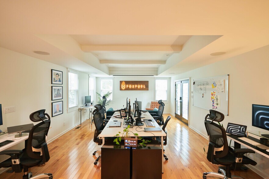 More Photos Of 2716 Westwood Dr, Nashville Office For Sale