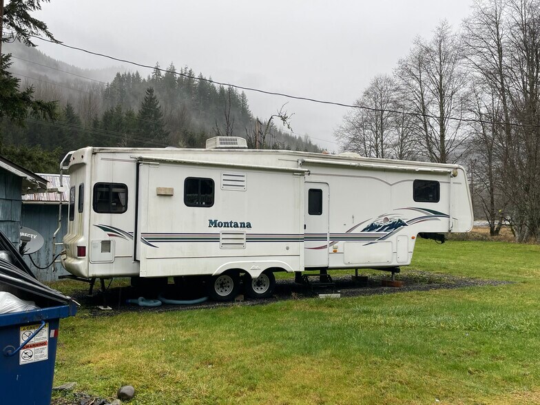 More Photos Of 8598 US Highway 12, Glenoma Apartments For Sale