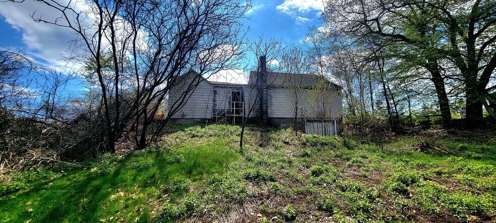 More Photos Of 330 Route 125, Brentwood Freestanding For Sale