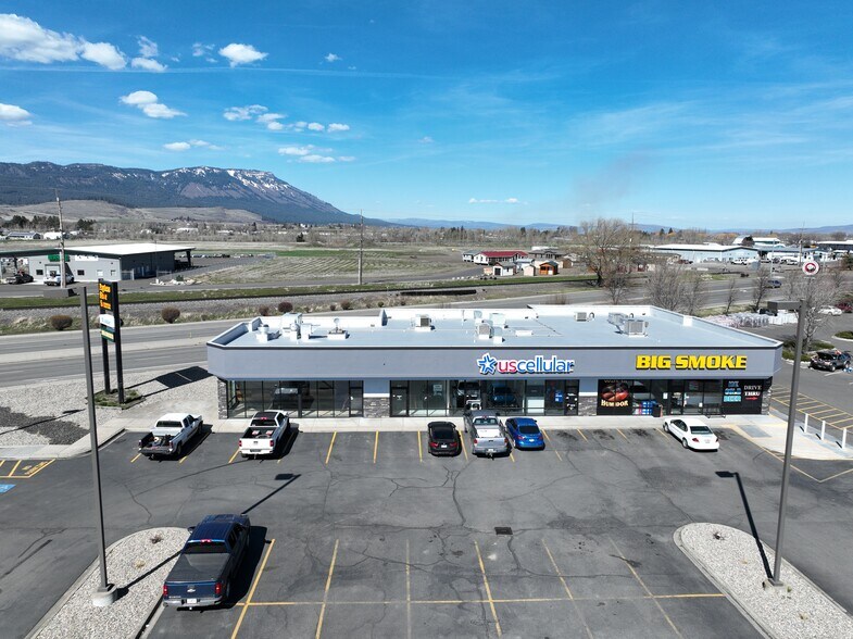 More Photos Of 11621 Island Ave, La Grande Storefront For Lease