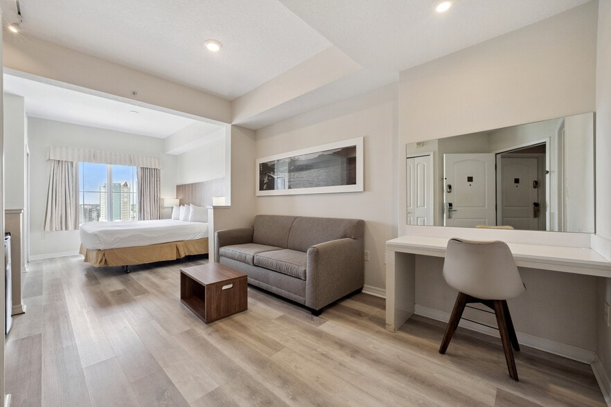 More Photos Of 7395 Universal Blvd, Orlando Hotel For Sale