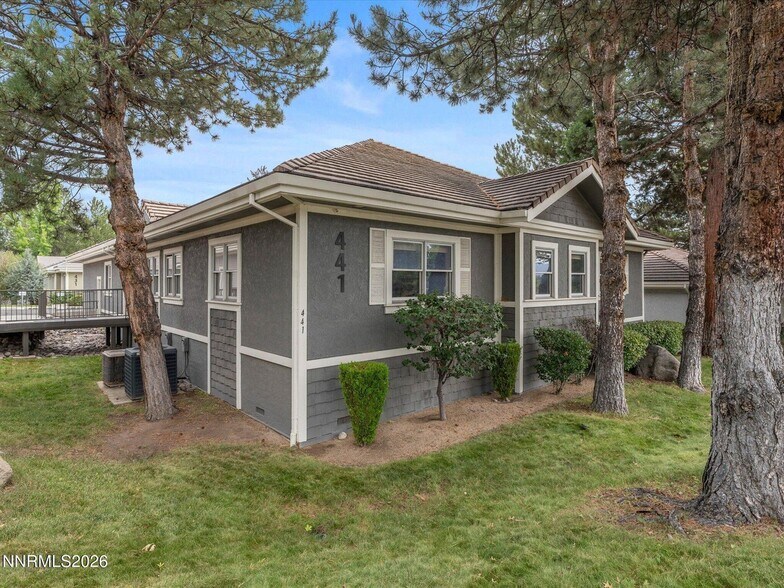 More Photos Of 441 W Plumb Ln, Reno Office For Sale