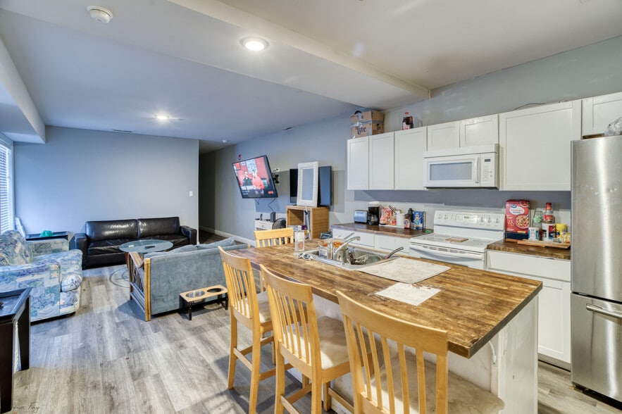 More Photos Of 3817 Pacific Ave, Wildwood Restaurant For Sale