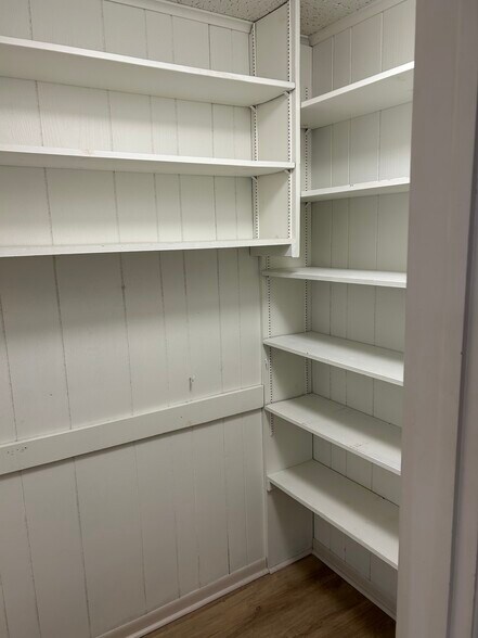 More Photos Of 2305 N Wood Ave, Roselle Medical For Sale