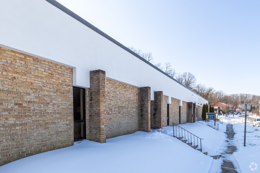 More Photos Of 1031 Cromwell Bridge Rd, Towson Flex For Lease