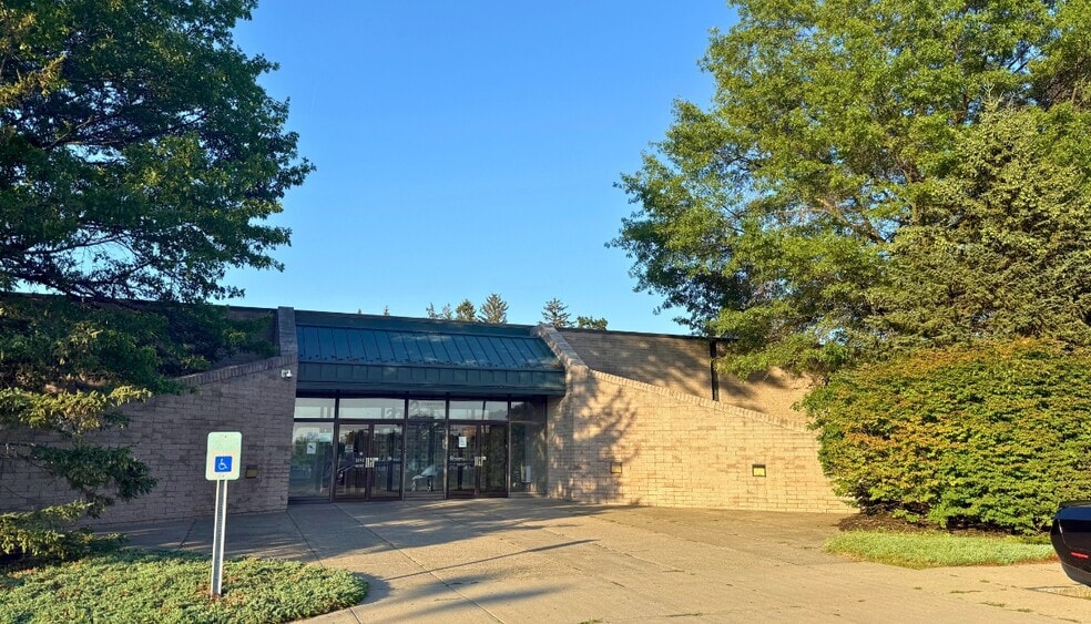 More Photos Of 2 Computer Dr S, Albany Light Distribution For Lease