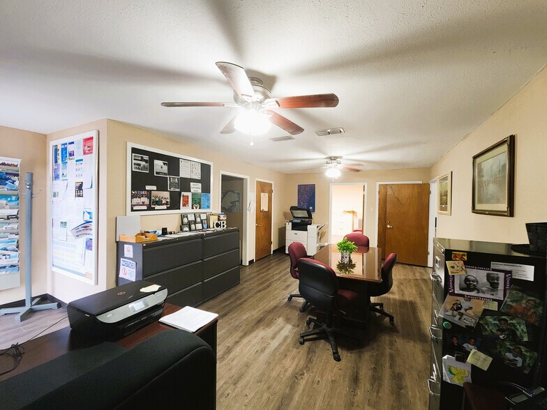 More Photos Of 603 E Empresario St, Refugio Office For Sale