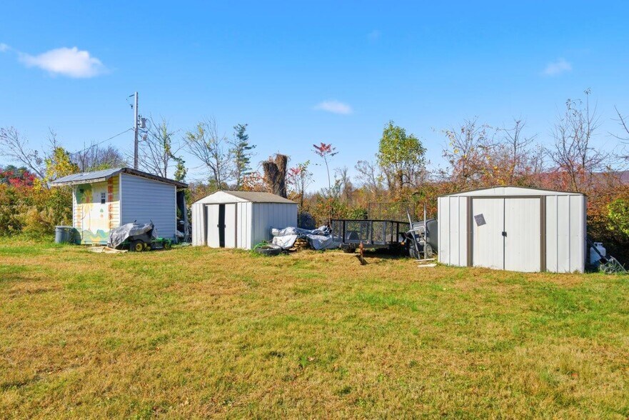 More Photos Of 204 Douglas Ln, Pearisburg Hospitality For Sale