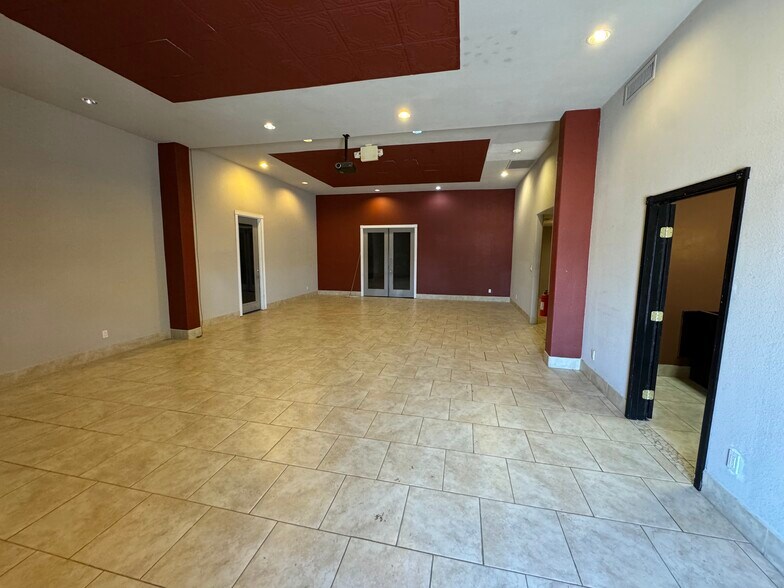 More Photos Of 25 N Extension Rd, Mesa Warehouse For Lease