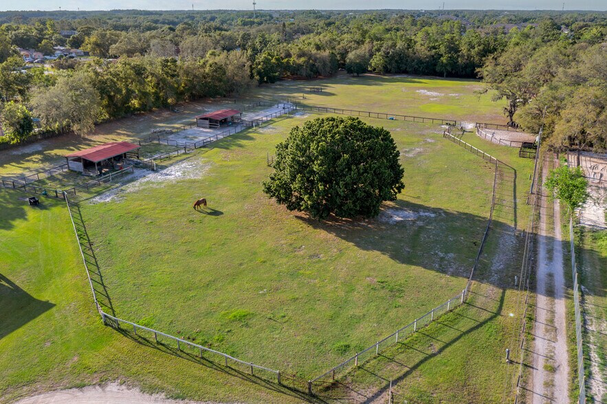 More Photos Of 7705 Gardner Rd, Tampa Specialty For Sale