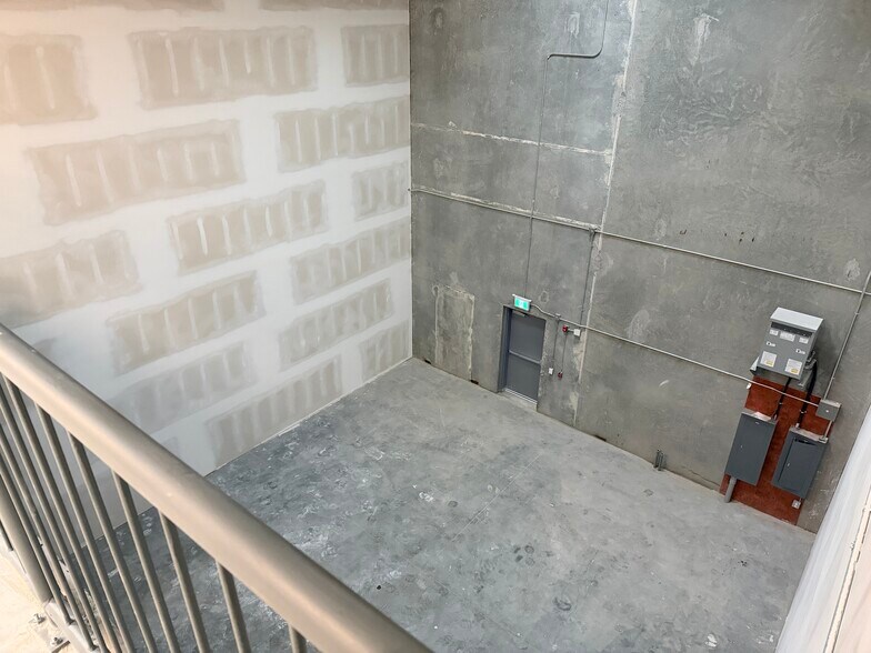 More Photos Of 7415 Lowland Dr, Burnaby Warehouse For Sale