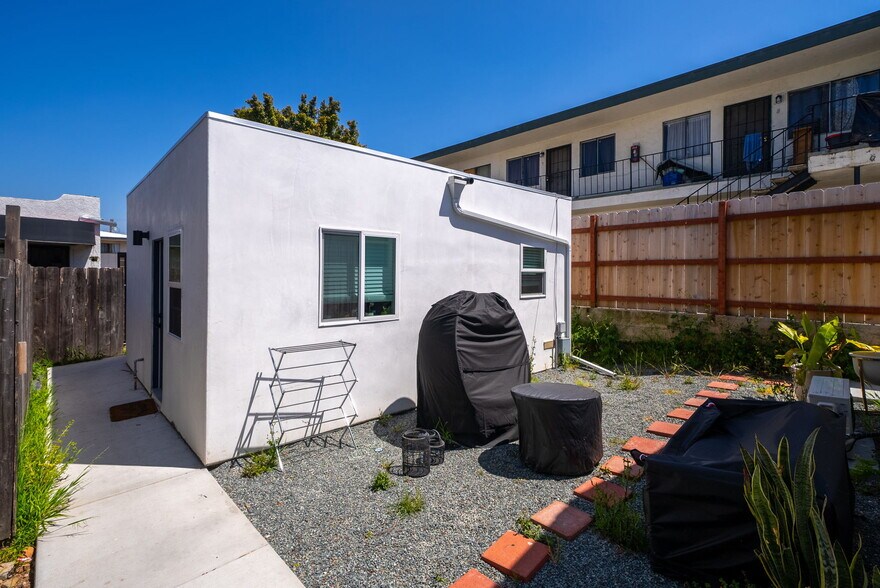 More Photos Of 4050 Euclid Ave, San Diego Apartments For Sale
