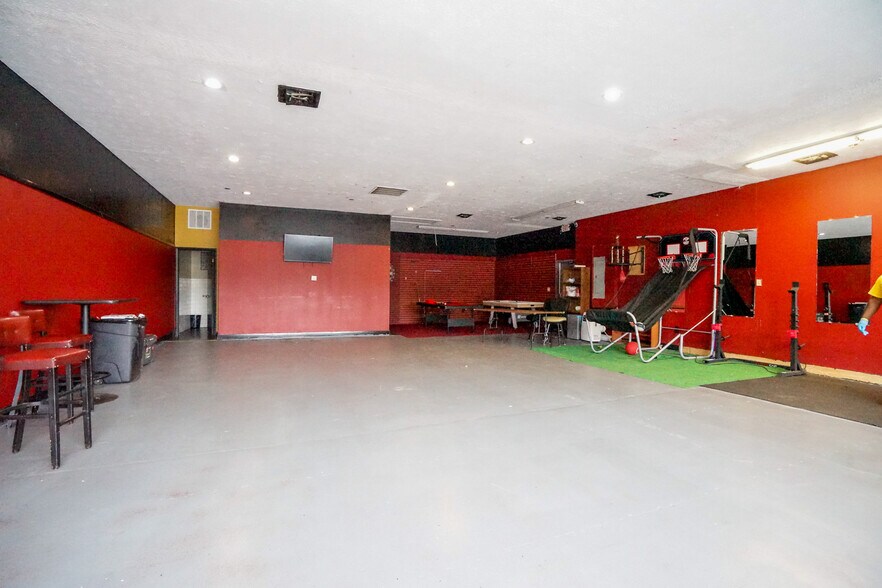 More Photos Of 3017-3019 Belmont Ave, Youngstown Office For Sale