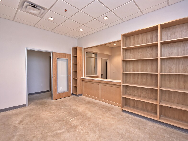 More Photos Of 1601 E Pflugerville Pky, Pflugerville Unknown For Lease