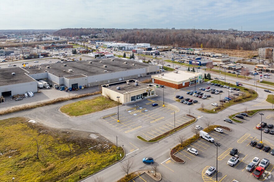 More Photos Of 155 Montée Masson, Mascouche Unknown For Lease