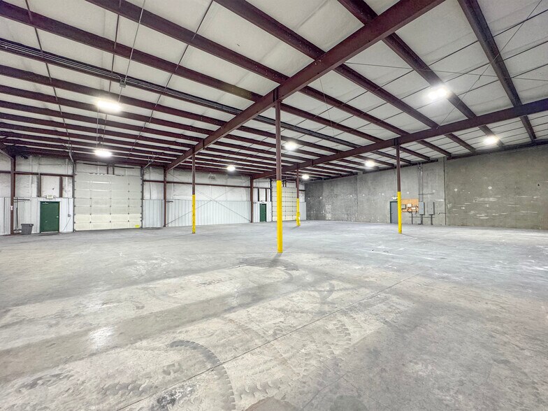 More Photos Of 301 Business Park Loop, Sequim Manufacturing For Lease