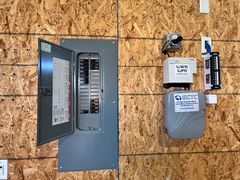 More Photos Of 1937 Pacific Ct SE, Stayton Industrial For Lease