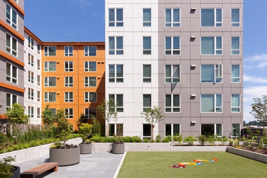 Primary Photo Of 13280 Linden Ave N, Seattle Apartments For Lease