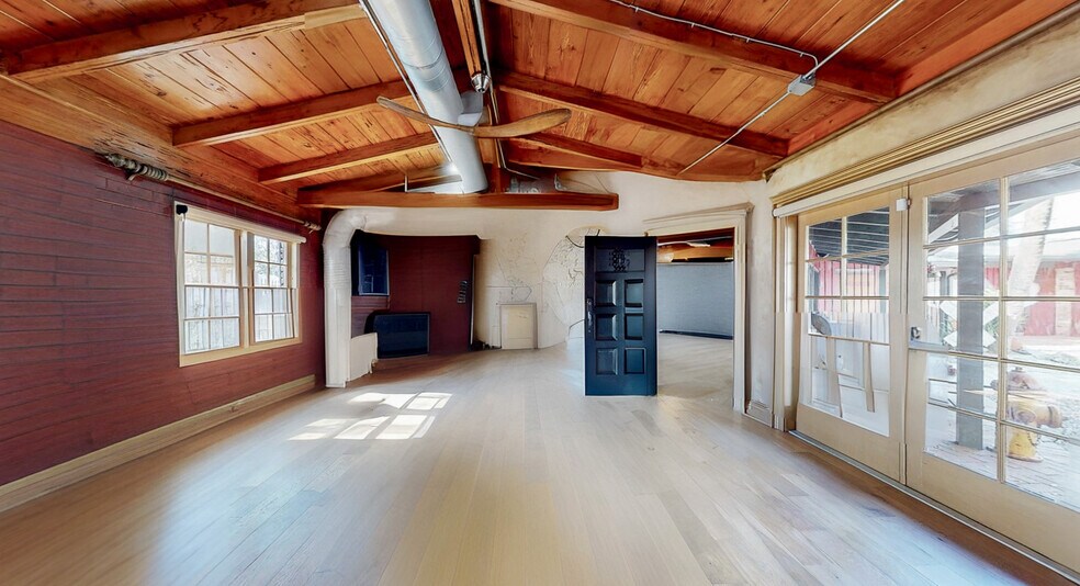 More Photos Of 3508 S Manhattan Ave, Tampa Health Club For Sale