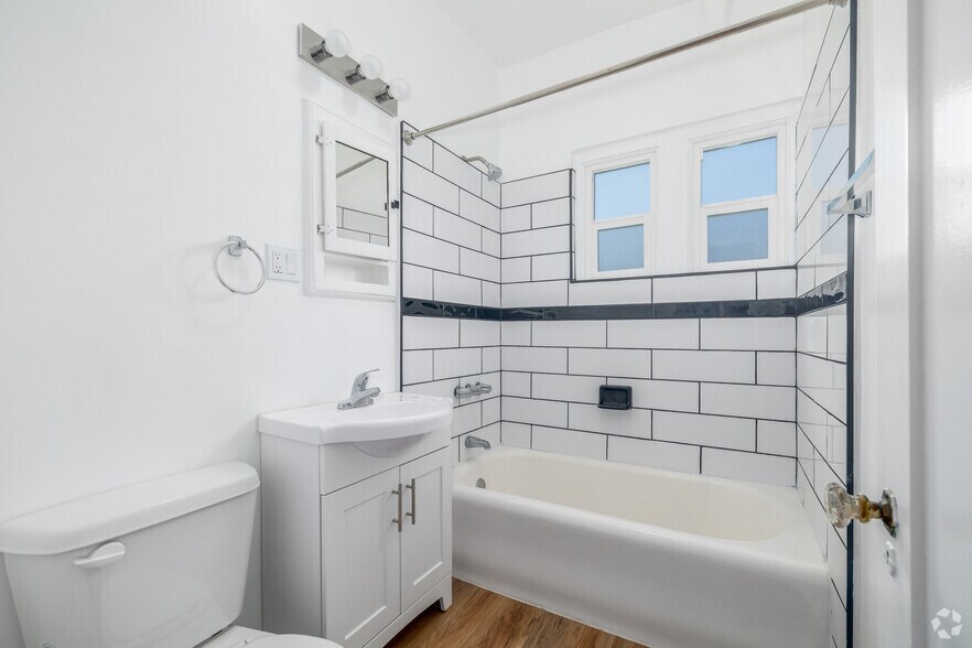 More Photos Of 601 N Rossmore Ave, Los Angeles Apartments For Sale