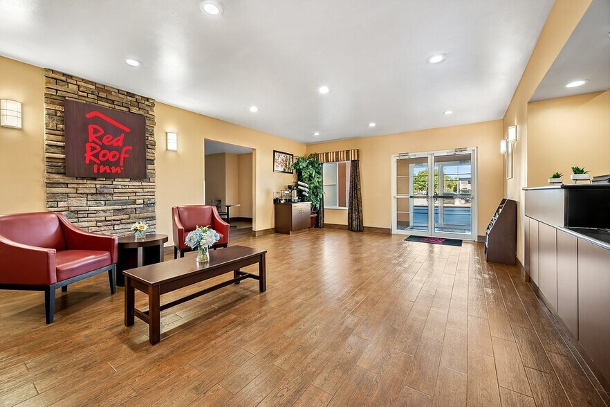 More Photos Of 1254 Grand Caillou Rd, Houma Hotel For Sale