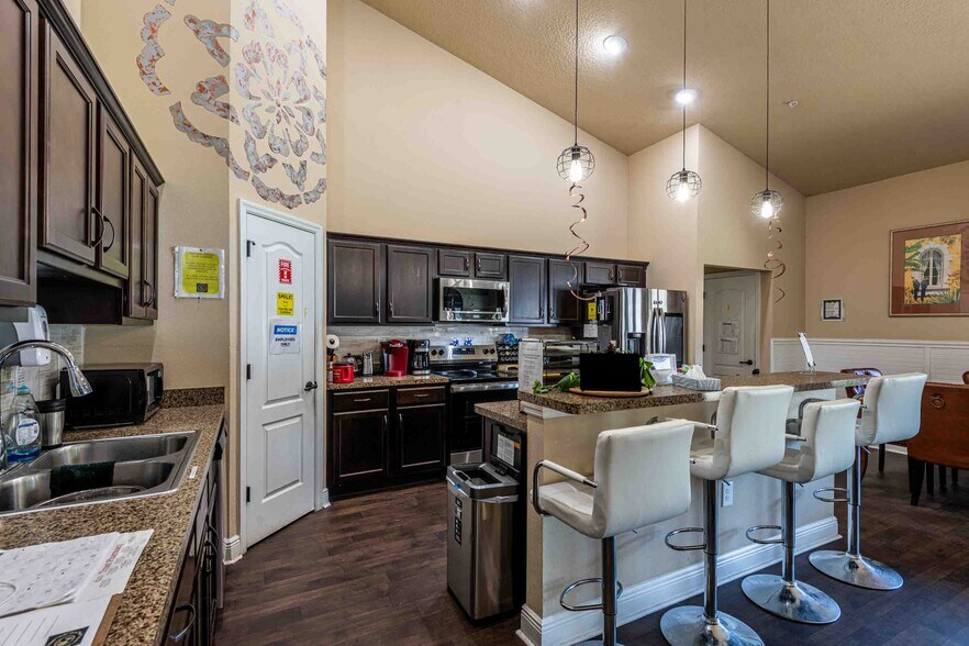 More Photos Of 13031 Partridge St, Spring Hill Assisted Living For Sale
