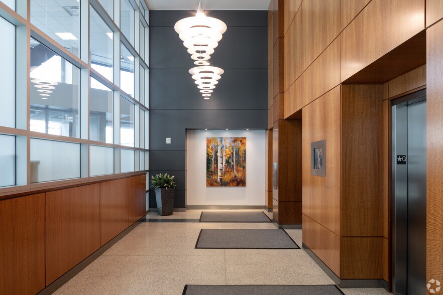 More Photos Of 1800 Glenarm Pl, Denver Office For Sale