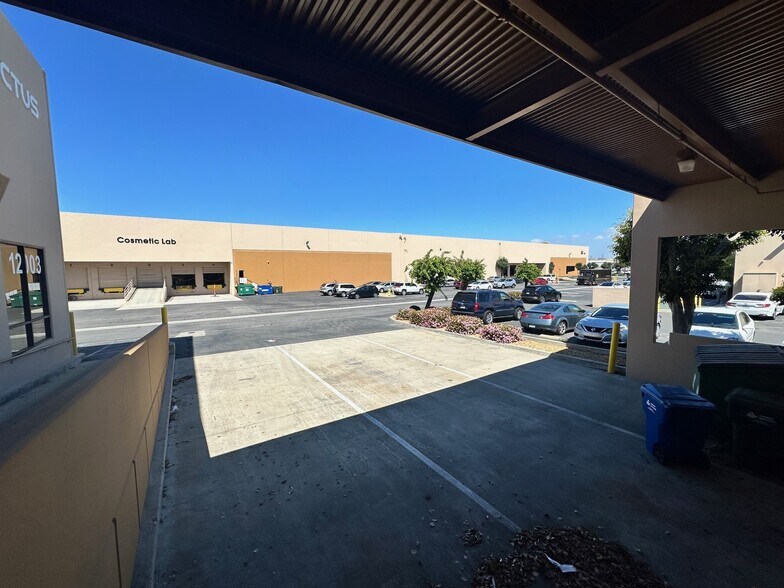 More Photos Of 11937-11939 Woodruff Ave, Downey Unknown For Lease