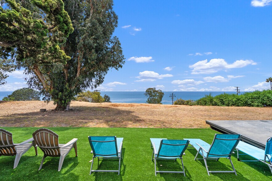 More Photos Of 27353 1/2 Pacific Coast Hwy, Malibu Apartments For Sale